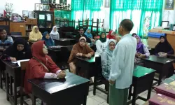 Penyampaian Raport Kenaikan Kelas Th 20172018