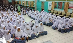 Kegiatan Literasi dan Awal KBM Tahun 2018