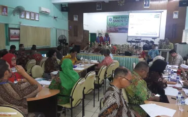 Photo Rapat Kerja SMK Negeri 52 Jakarta 3 whatsapp_image_2018_04_26_at_08_03_21