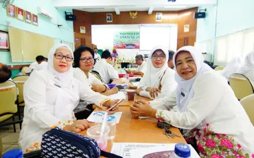 Photo Rapat Kerja SMK Negeri 52 Jakarta 26 whatsapp_image_2018_04_27_at_14_23_37