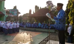Peringatan Hari Lahir Pancasila di SMK Negeri 52 Jakarta