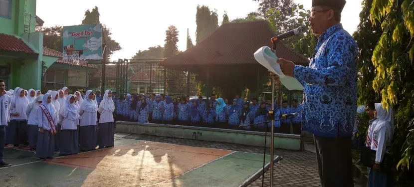 Peringatan Hari Lahir Pancasila di SMK Negeri 52 Jakarta