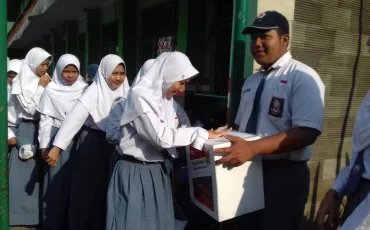 Photo SMKN 52 Jakarta Peduli Bencana Palu 13 whatsapp_image_2018_10_08_at_07_35_26