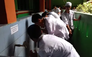 Photo Sholat Jumat di SMK Negeri 52 9 whatsapp_image_2018_10_12_at_11_46_34