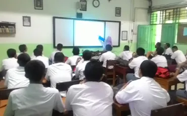 Photo Kegiatan Pendalaman Materi UN Kelas XII Tahun 2018 6 whatsapp_image_2018_10_15_at_15_53_11