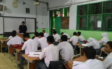 Photo Kegiatan Pendalaman Materi UN Kelas XII Tahun 2018 18 whatsapp_image_2018_10_15_at_16_04_23