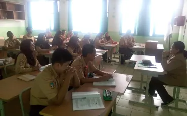 Photo Kegiatan Pendalaman Materi UN Kelas XII Tahun 2018 25 whatsapp_image_2018_10_17_at_16_08_08