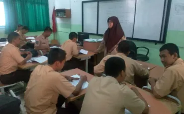 Photo Kegiatan Pendalaman Materi UN Kelas XII Tahun 2018 30 whatsapp_image_2018_10_17_at_16_11_40