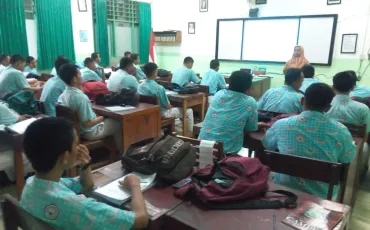 Photo Kegiatan Pendalaman Materi UN Kelas XII Tahun 2018 37 whatsapp_image_2018_10_18_at_15_41_51