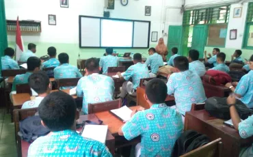 Photo Kegiatan Pendalaman Materi UN Kelas XII Tahun 2018 38 whatsapp_image_2018_10_18_at_15_41_52