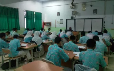 Photo Kegiatan Pendalaman Materi UN Kelas XII Tahun 2018 40 whatsapp_image_2018_10_18_at_15_45_46