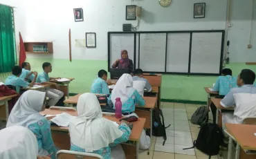 Photo Kegiatan Pendalaman Materi UN Kelas XII Tahun 2018 42 whatsapp_image_2018_10_18_at_15_45_49