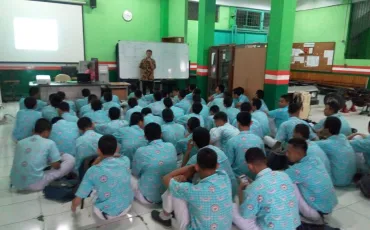 Photo Kegiatan Pendalaman Materi UN Kelas XII Tahun 2018 43 whatsapp_image_2018_10_18_at_15_52_11