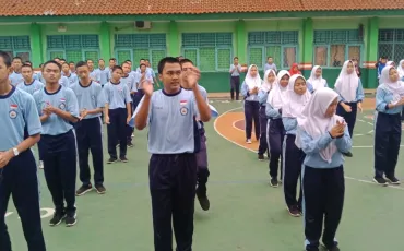 Photo Kegiatan Jumat Sehat SMK Negeri 52 Jakarta 2019 9 whatsapp_image_2019_02_15_at_06_51_52