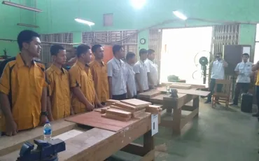 Photo LKS Teknik Furnitur dan Pemesinan Tingkat DKI Th. 2019 24 whatsapp_image_2019_02_27_at_07_31_12