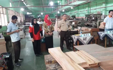 Photo LKS Teknik Furnitur dan Pemesinan Tingkat DKI Th. 2019 32 whatsapp_image_2019_02_27_at_07_42_56