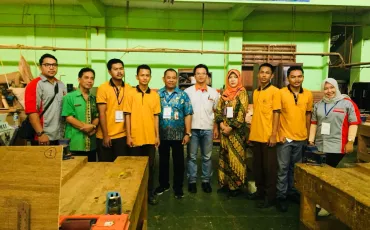 Photo LKS Teknik Furnitur dan Pemesinan Tingkat DKI Th. 2019 44 whatsapp_image_2019_02_28_at_16_19_42