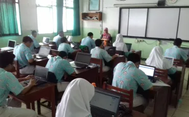 Photo USBN SMKN 52 Jakarta Th. 2019 122 whatsapp_image_2019_03_14_at_07_43_20