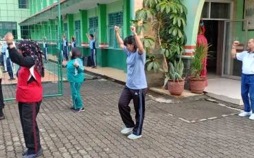 Photo Kegiatan Jumat Sehat SMK Negeri 52 Jakarta 2019 2 whatsapp_image_2019_04_05_at_06_53_21