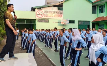 Photo Kegiatan Jumat Sehat SMK Negeri 52 Jakarta 2019 16 whatsapp_image_2019_04_05_at_06_54_07