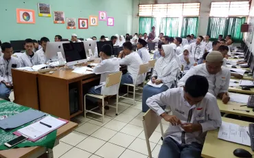 Photo Uji Sertifikasi LSP P1 Teknik Gbr. Bangunan Th. 2019 30 whatsapp_image_2019_04_05_at_09_11_37