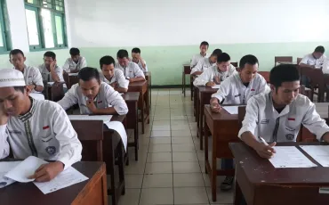 Foto Kegiatan Uji Sertifikasi LSP P1 Tek. Kend. Ringan Th. 2019 25 whatsapp_image_2019_04_05_at_09_32_39