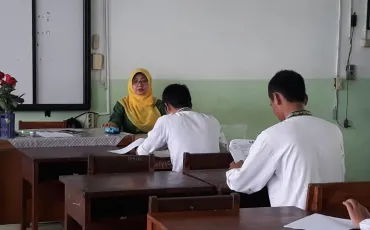 Foto Kegiatan Uji Sertifikasi LSP P1 Tek. Kend. Ringan Th. 2019 34 whatsapp_image_2019_04_05_at_09_33_01