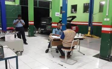 Foto Kegiatan Uji Sertifikasi LSP P1 Tek. Kend. Ringan Th. 2019 16 whatsapp_image_2019_04_08_at_21_10_22