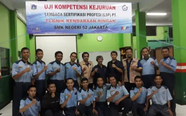 Foto Kegiatan Uji Sertifikasi LSP P1 Tek. Kend. Ringan Th. 2019 17 whatsapp_image_2019_04_08_at_22_23_49