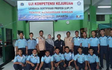 Photo Uji Sertifikasi LSP P1 Tek. Kend. Ringan Th. 2019 19 whatsapp_image_2019_04_09_at_07_42_49