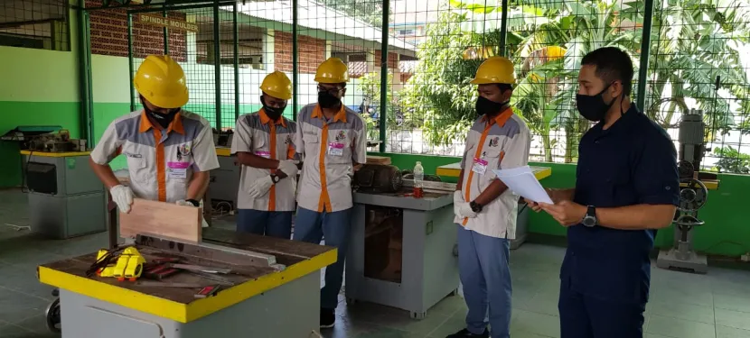 Uji Sertifikasi di Jejaring LSP P1 SMK Negeri 52