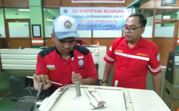 Photo Uji Sertifikasi LSP P1 Teknik Pemesinan Th. 2019 7 whatsapp_image_2019_04_16_at_14_42_231