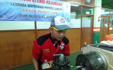 Photo Uji Sertifikasi LSP P1 Teknik Pemesinan Th. 2019 5 whatsapp_image_2019_04_16_at_14_42_233