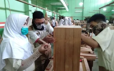 Photo UKK Teknik Furnitur Tahun 2019 3 whatsapp_image_2019_04_16_at_14_43_57