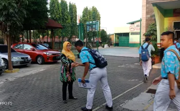 Foto Kegiatan Berwarnanya SMKN 52_Th. 2019_1 2 whatsapp_image_2019_09_12_at_06_32_56