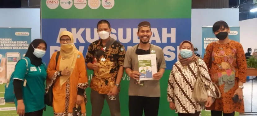 Tenaga Pendidik dan Tenaga Kependidikan SMK Negeri 52 Jakarta Sukseskan Vaksin Covid-19 WhatsApp Image 2021-04-27 at 22