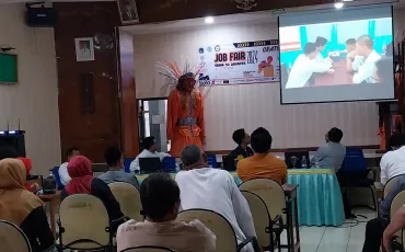 Foto Kegiatan Kegiatan Upskiling dan Re Skiling 14 ~blog/2024/10/18/whatsapp_image_2024_10_18_at_11_38_19_1