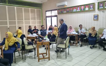 Foto Kegiatan Workshop Penyusunan Program Literasi dan Numerasi 23 ~blog/2024/10/21/whatsapp_image_2024_10_21_at_11_02_57