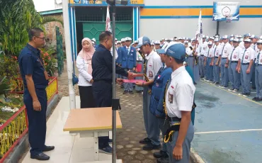 Foto Kegiatan Sertijab Pengurus OSIS Periode 2023/20224 kepada  Pengurus OSIS Terpilih Periode 2024/20225 11 ~blog/2024/11/4/whatsapp_image_2024_11_04_at_07_01_17__copy