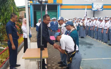 Foto Kegiatan Sertijab Pengurus OSIS Periode 2023/20224 kepada  Pengurus OSIS Terpilih Periode 2024/20225 14 ~blog/2024/11/4/whatsapp_image_2024_11_04_at_07_01_56__copy
