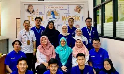 Program Dosen ASTRAtech Mengajar di Sekolah