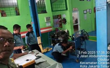 Foto Kegiatan PELATIHAN LKS TKR 2025 1 ~blog/2025/2/17/whatsapp_image_2025_02_05_at_17_44_37_1