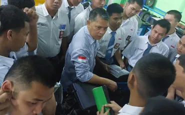 Foto Kegiatan Pendalaman Materi untuk Persiapan USK 2025 Jurusan TKR 8 ~blog/2025/2/18/whatsapp_image_2025_02_18_at_07_18_56_2