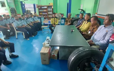 Foto Kegiatan UJI SERTIFIKASI KOMPETENSI TKR (SKEMA OKUPASI: ELETRICAL JUNIOR TECHNICIAN) 6 ~blog/2025/2/20/whatsapp_image_2025_02_20_at_08_03_03