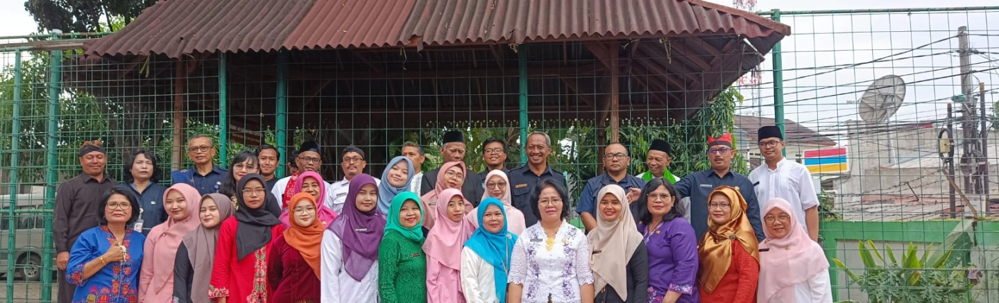 Peringatan Hari Kartini di SMKN 52 Jakarta