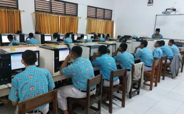 Foto Kegiatan Pelaksanaan Asesesmen Akhir Tahun Berbasis Komputer (AATBK) 24 ~blog/2025/6/11/whatsapp_image_2025_06_05_at_07_13_04