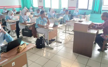 Foto Kegiatan Pelaksanaan Asesesmen Akhir Tahun Berbasis Komputer (AATBK) 19 ~blog/2025/6/11/whatsapp_image_2025_06_05_at_07_27_54