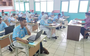 Foto Kegiatan Pelaksanaan Asesesmen Akhir Tahun Berbasis Komputer (AATBK) 14 ~blog/2025/6/11/whatsapp_image_2025_06_05_at_07_45_39