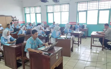 Foto Kegiatan Pelaksanaan Asesesmen Akhir Tahun Berbasis Komputer (AATBK) 12 ~blog/2025/6/11/whatsapp_image_2025_06_05_at_07_47_11