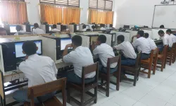Pelaksanaan Asesesmen Akhir Tahun Berbasis Komputer AATBK